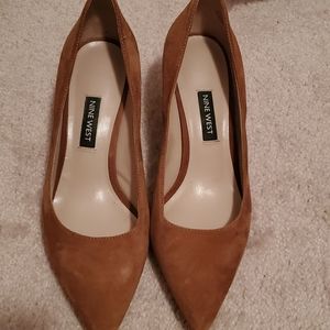 Suade Nine West Short Heel